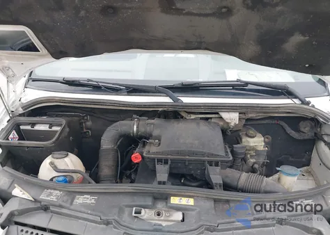 2015 Mercedes-Benz Sprinter 2500 High Roof из США, поврежденный, VIN WD3PE8DB6FP127517